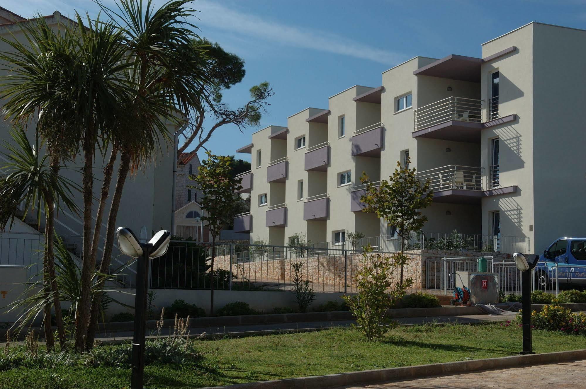 Apartmani Marija Постира Экстерьер фото